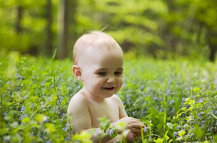 婴儿几个月可以出户外活动 00300152631_eda12d75.png